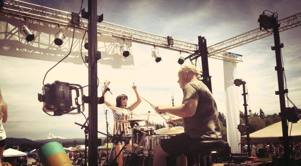 Eric Montgomery performing live at festival